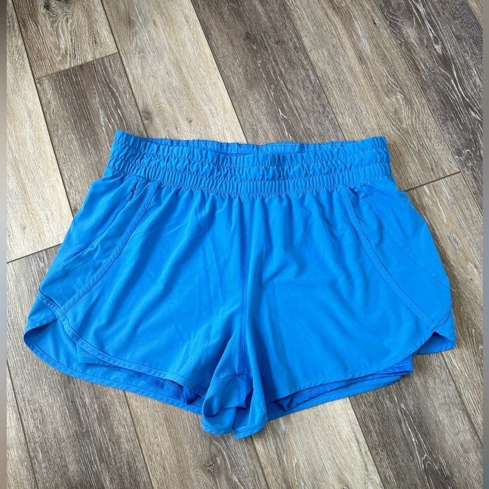 🛍️X-Large blue shorts with 1 zipper pocket and under shorts excellent like new.